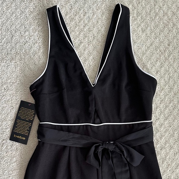 Bebe Knit Crepe Front Cutout Jumpsuit Black/White M Edgy Sexy Date Night Party - Picture 5 of 16